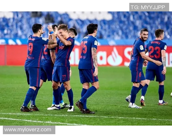 艾维斯与辛达卡拉激战正酣比分揭晓精彩瞬间回顾