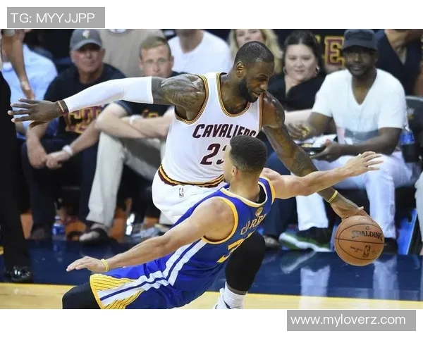 2015年NBA总决赛骑士与勇士精彩对决回顾与精彩瞬间集锦