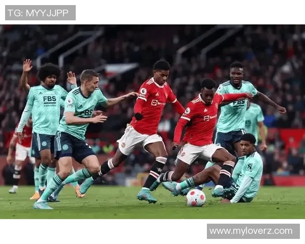 姆萨尼对决弗赖堡激战在即球迷期待精彩对抗与进球盛宴