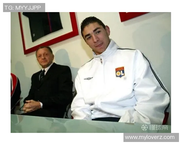 本泽马的传奇之路：从青涩小将到世界足坛巨星的蜕变与辉煌