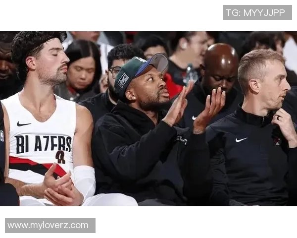 波特兰开拓者与金州勇士的精彩对决分析与赛季展望