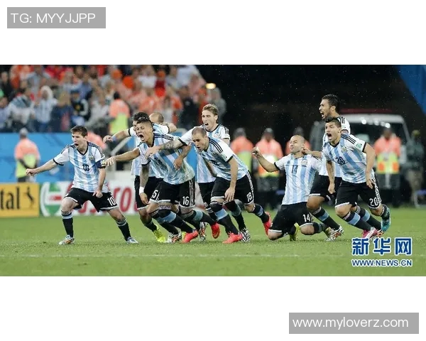 法国队在友谊赛中以四比零战胜荷兰队展现强大实力