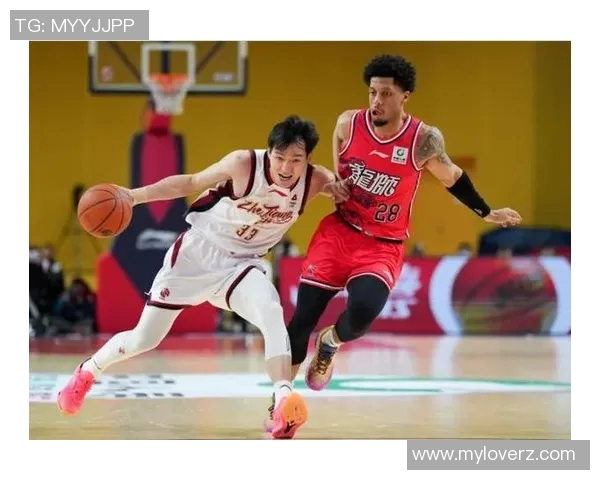 CBA精彩对决广州队迎战浙江稠州全力争胜展现篮球魅力