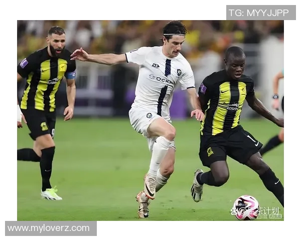 主队俄罗斯迎战客队沙特精彩对决引发全球球迷热议 主队俄罗斯迎战客队沙特精彩对决引发全球球迷热议