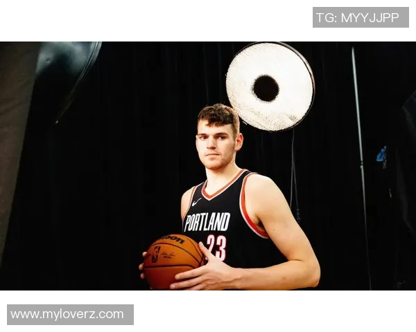 开拓者与掘金第三场激战回顾球员表现与战术分析全解读 开拓者与掘金第三场激战回顾球员表现与战术分析全解读