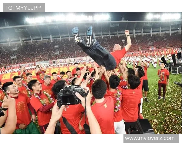 恒大与国安激战7月13日争夺中超冠军争先恐后精彩纷呈