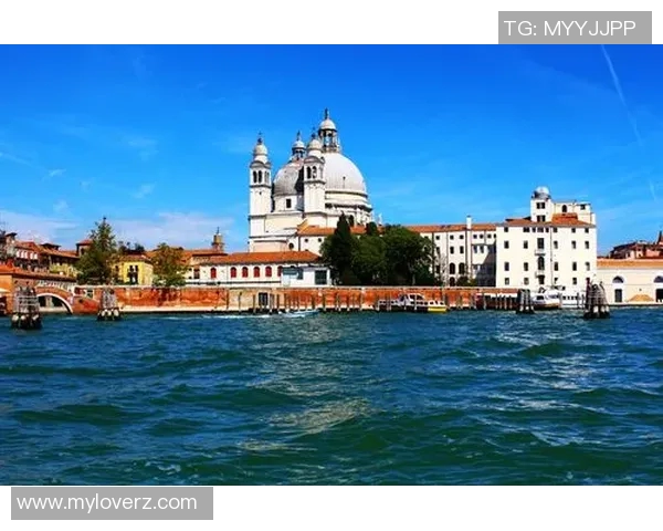 罗马与巴黎激战正酣比分直播全程跟踪精彩瞬间不容错过